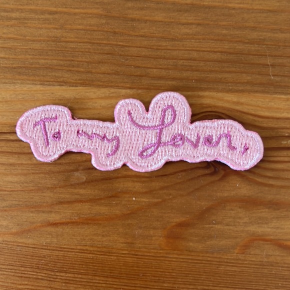 TAYLOR SWIFT official lover patches - Picture 3 of 4